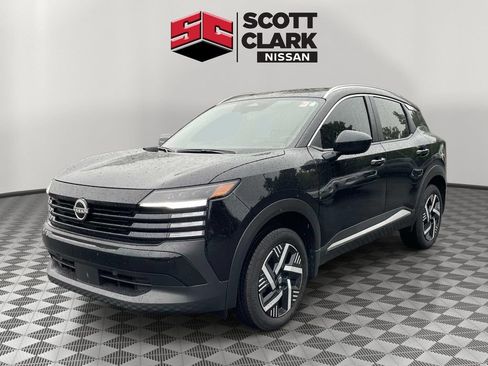 Used 2026 Nissan Kicks SV FWD image 3
