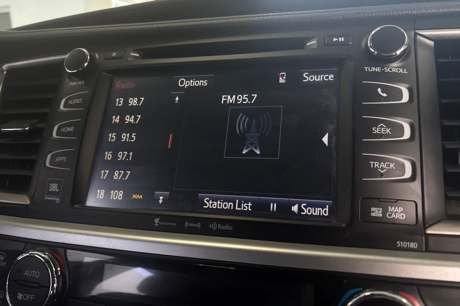Used 2018 Toyota Highlander Limited AWD/4WD image 21