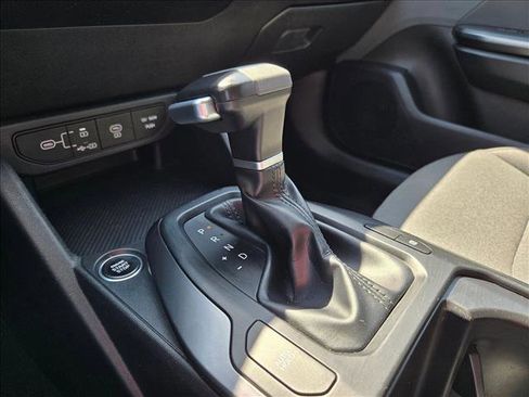 Used 2025 Kia K4 LXS image 14