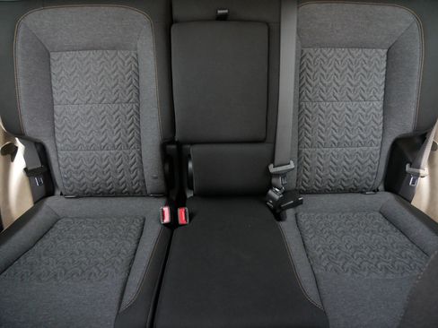 Used 2024 Chevrolet Equinox LT FWD image 13