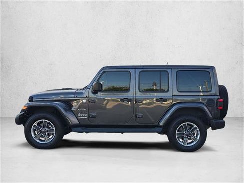 Used 2019 Jeep Wrangler Unlimited Sahara AWD/4WD image 9