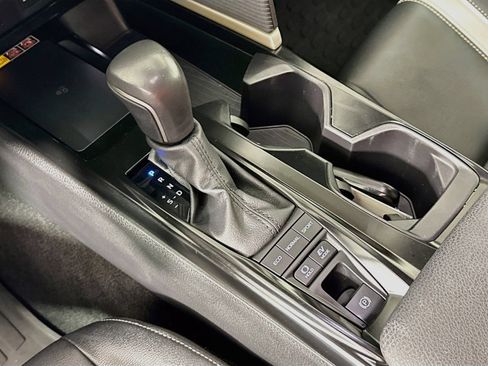 Used 2025 Toyota Camry SE FWD image 17