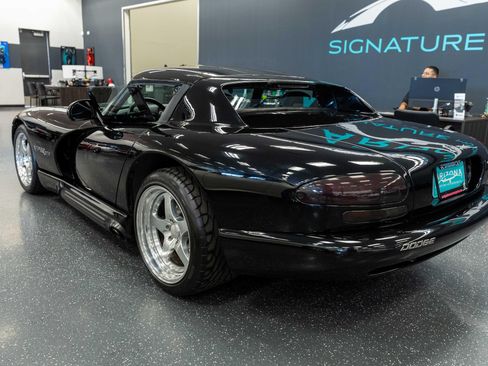Used 1994 Dodge Viper RT/10 RWD image 7