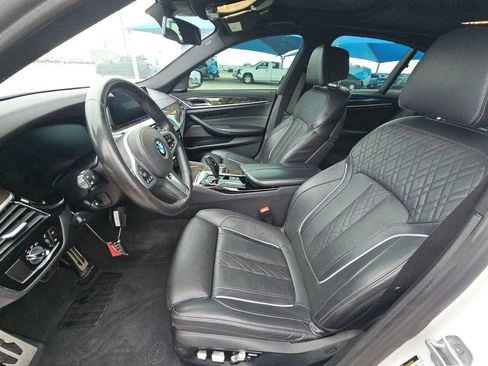 Used 2020 BMW M550i xDrive w/ Executive Package image 4