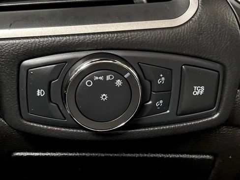 Used 2020 Ford Edge SEL image 12