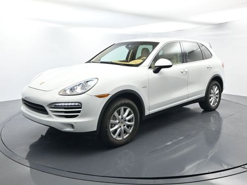 Used 2014 Porsche Cayenne Diesel image 1