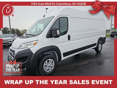 New 2025 RAM ProMaster 2500 w/ Quick Order Package 22G SLT