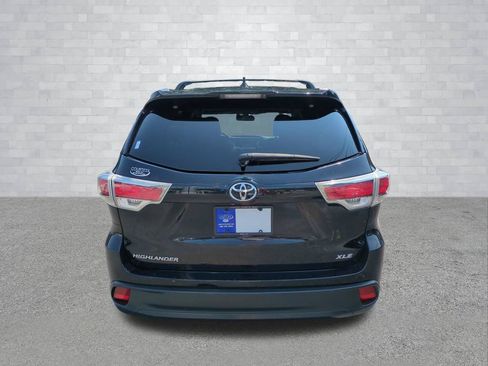 Used 2016 Toyota Highlander XLE FWD image 6