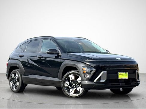 Used 2024 Hyundai Kona SEL AWD/4WD image 2