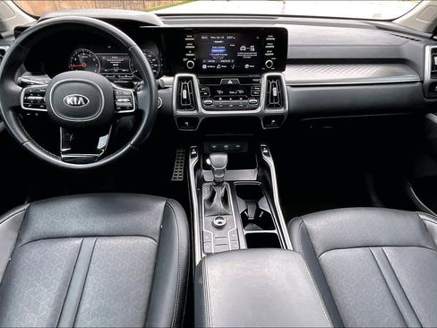 Used 2021 Kia Sorento S w/ Panoramic Sunroof Package AWD/4WD image 15