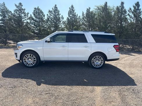 Used 2023 Ford Expedition Max Limited AWD/4WD image 3