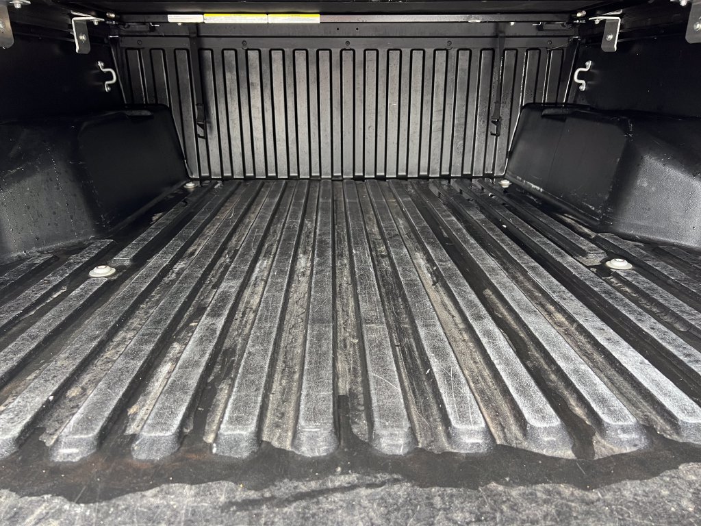 Used 2020 Toyota Tacoma SR5 AWD/4WD image 19