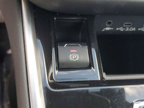 Certified 2023 Subaru Legacy Premium image 29