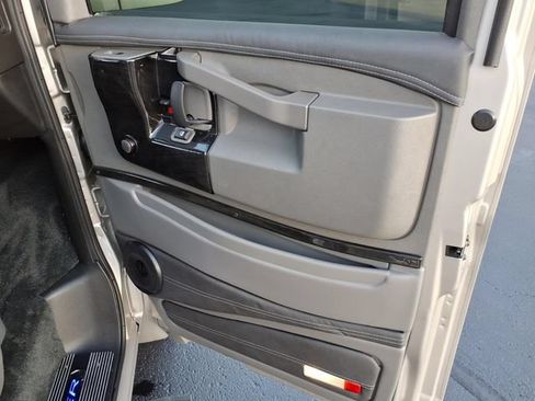 Used 2026 GMC Savana 2500 Extended w/ Driver Convenience Package RWD image 28