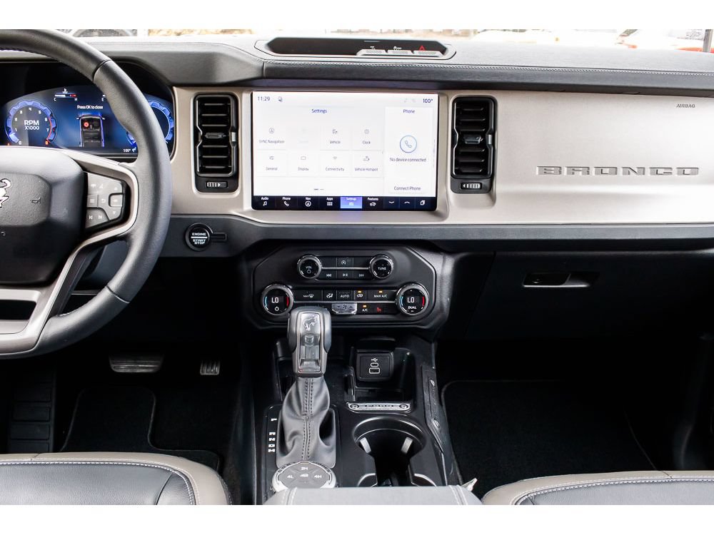 Used 2026 Ford Bronco Outer Banks AWD/4WD image 13