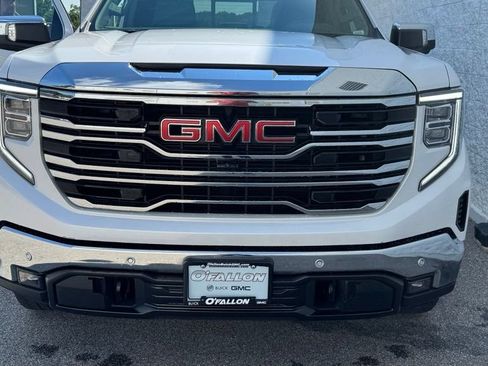 Used 2024 GMC Sierra 1500 SLT w/ SLT Premium Plus Package AWD/4WD image 9