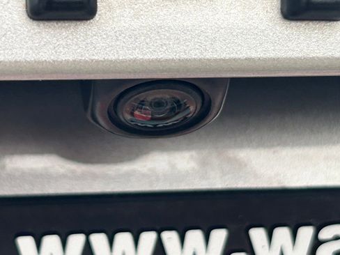 Used 2024 Toyota Camry SE image 21