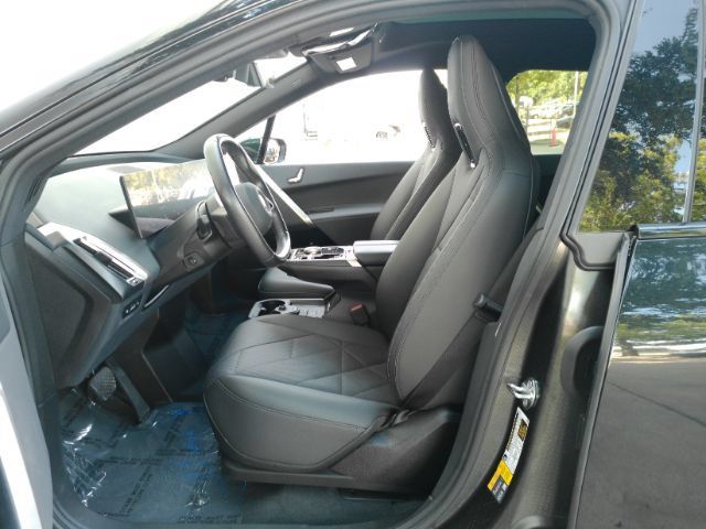 Used 2023 BMW iX xDrive50 AWD/4WD image 16