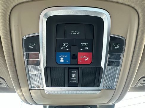 Used 2021 RAM 1500 Laramie AWD/4WD image 45