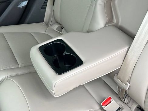 Used 2022 Lincoln Corsair AWD w/ Equipment Group 101A image 46