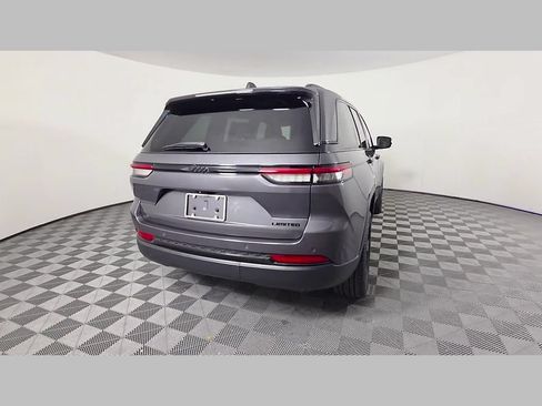 Used 2024 Jeep Grand Cherokee Limited w/ Black Appearance Package RWD image 38