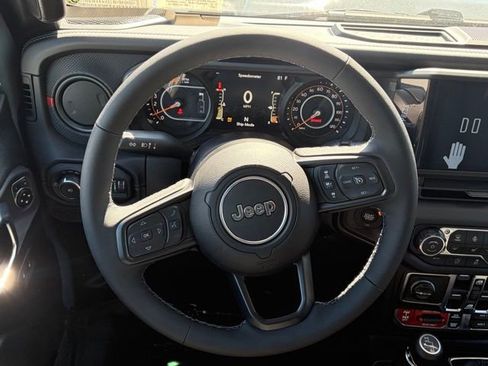 New 2026 Jeep Wrangler Unlimited Rubicon AWD/4WD image 33