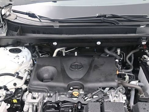 Used 2022 Toyota RAV4 XLE w/ Convenience Package image 24