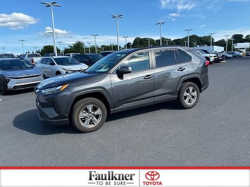 Certified 2025 Toyota RAV4 XLE AWD/4WD image 17