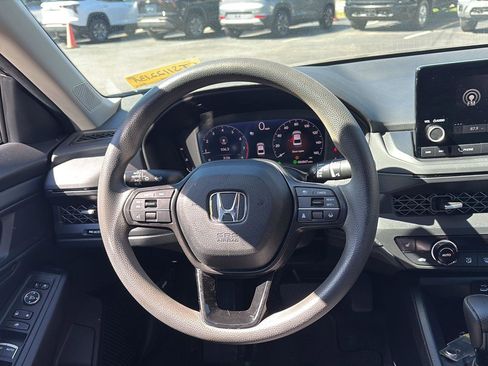 Used 2024 Honda Accord EX image 9