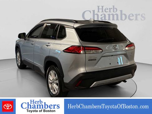 Used 2023 Toyota Corolla Cross LE w/ Moonroof Package AWD/4WD image 3