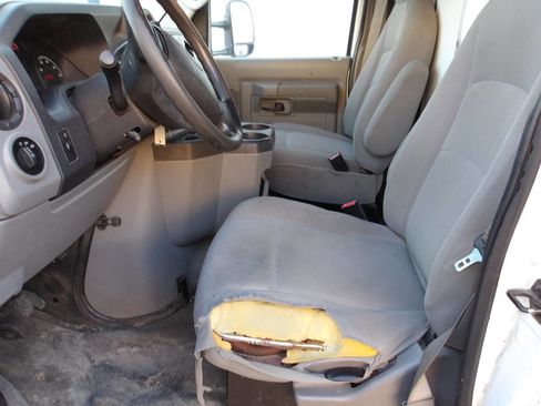 Used 2013 Ford E-350 and Econoline 350 Super Duty w/ Payload Pkg image 21