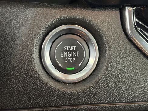 Used 2025 Chevrolet Colorado Trail Boss AWD/4WD image 27