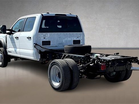 New 2026 Ford F550 4x4 Crew Cab Super Duty w/ XL Chrome Package image 3