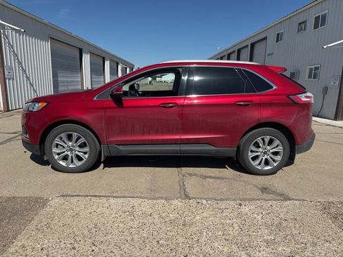 Used 2021 Ford Edge Titanium w/ Class II Trailer Tow Package AWD/4WD image 3