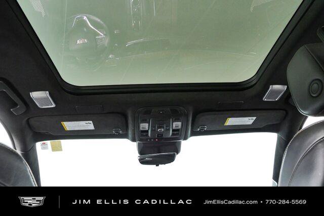 Used 2023 Cadillac Escalade ESV Sport Platinum w/ LPO, ONYX Package AWD/4WD image 19