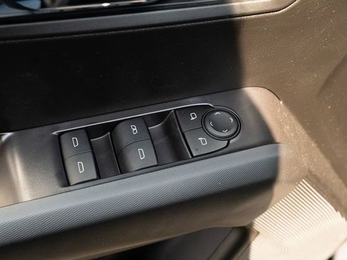 New 2025 Chevrolet Colorado LT w/ LT Convenience Package image 15