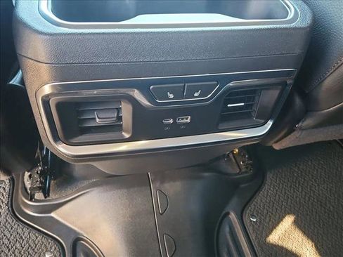Used 2025 GMC Sierra 1500 Denali image 16