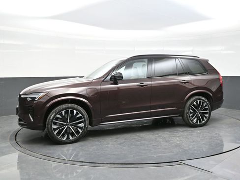 New 2026 Volvo XC90 T8 Ultra w/ Lounge Package AWD/4WD image 3