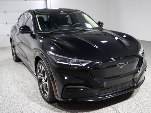 Used 2023 Ford Mustang Mach-E Premium RWD image 5