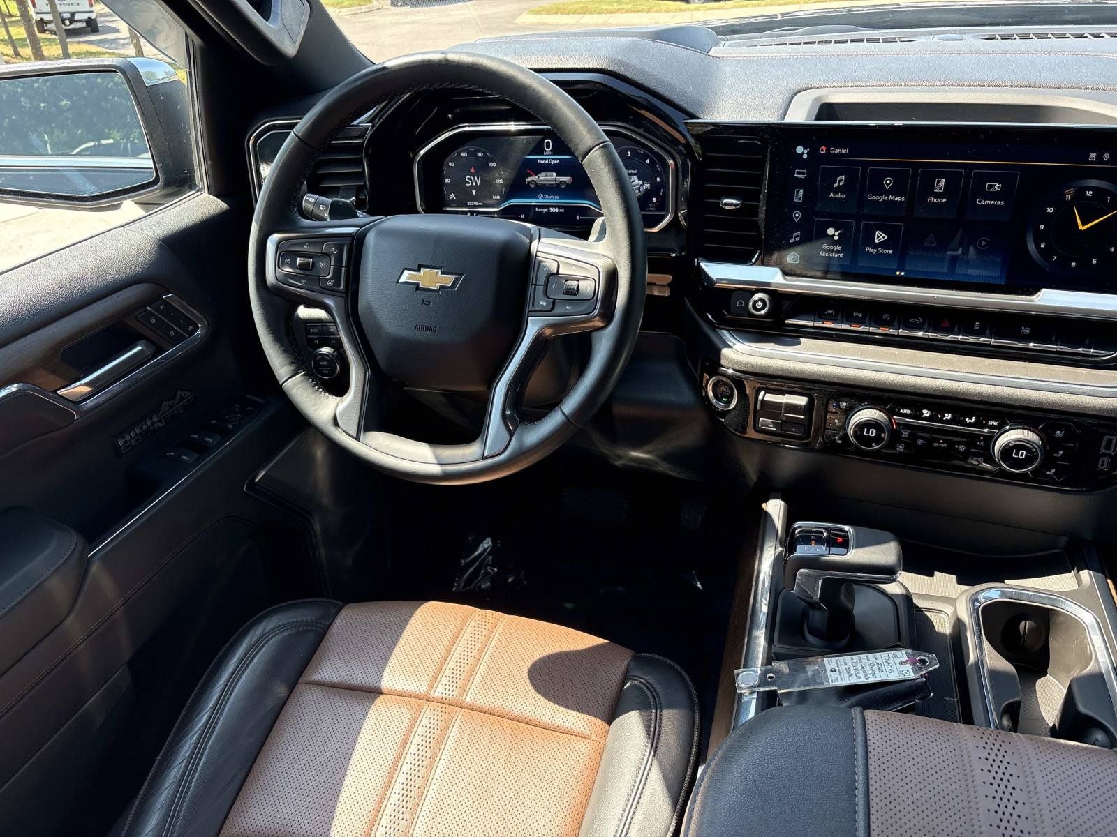 Used 2023 Chevrolet Silverado 1500 High Country w/ High Country Premium Package AWD/4WD image 29