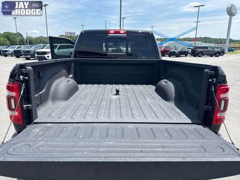 Used 2024 RAM 2500 Big Horn w/ Safety Group AWD/4WD image 31