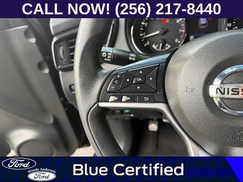 Used 2020 Nissan Rogue S FWD image 11