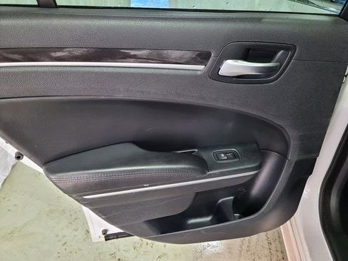 Used 2015 Chrysler 300 Touring w/ Limited Group image 43