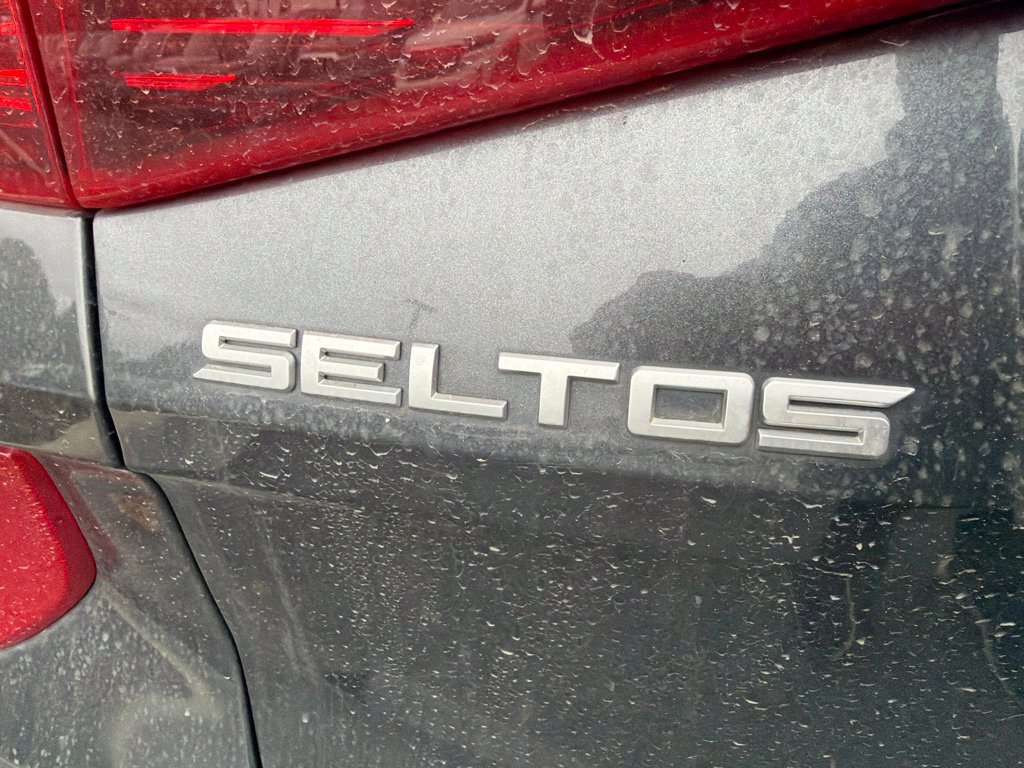 Used 2023 Kia Seltos SX w/ SX Sunroof Package AWD/4WD image 8