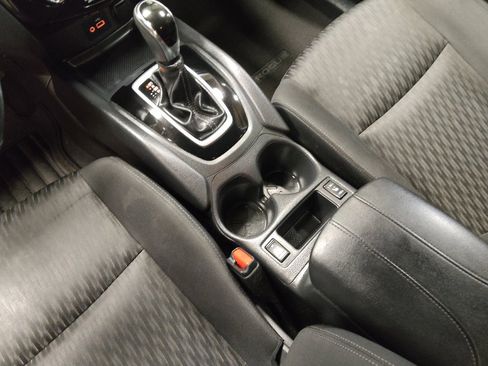 Used 2018 Nissan Rogue SV AWD/4WD image 26