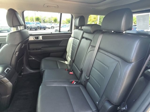 Certified 2025 Hyundai Santa Fe Limited AWD/4WD image 8