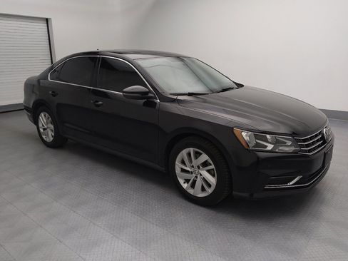 Used 2018 Volkswagen Passat 2.0T SE image 11