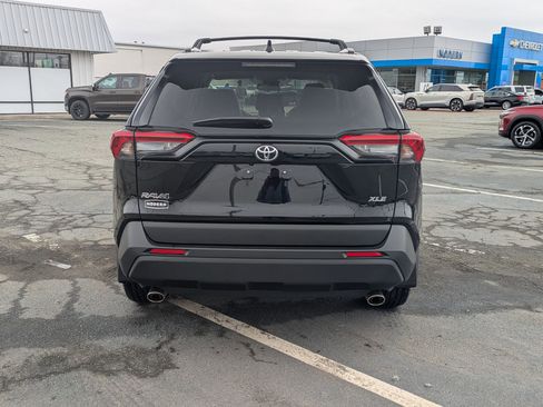 Used 2025 Toyota RAV4 XLE Premium image 6