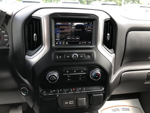 Used 2025 Chevrolet Silverado 1500 Custom AWD/4WD image 10
