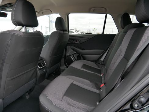 Certified 2025 Subaru Outback Premium AWD/4WD image 33